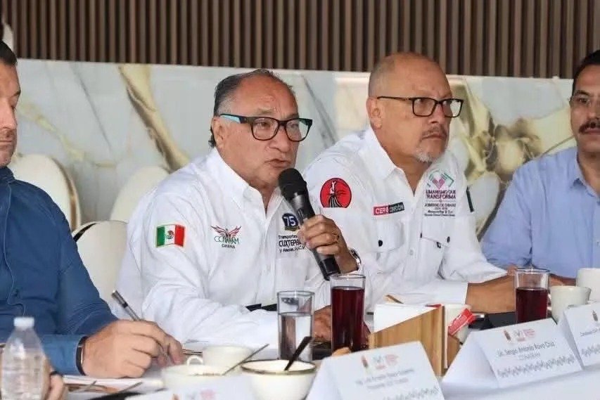 Empresarios y transportistas acuerdan coordinación con SSP para seguridad carretera en Chiapas