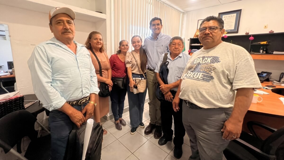 Entre socavones y oscuridad: cinco colonias antorchistas exigen obras al Ayuntamiento de Tuxtla