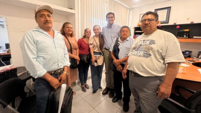 Entre socavones y oscuridad: cinco colonias antorchistas exigen obras al Ayuntamiento de Tuxtla
