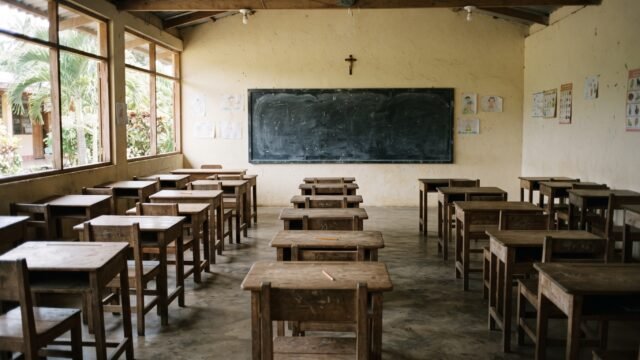 Escuelas de Chiapas mantienen déficit de maestros tras asignación de 45 plazas