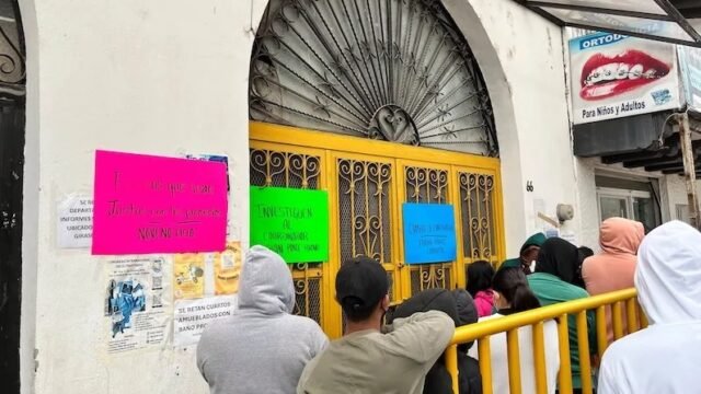 Estudiantes de medicina inician huelga por anomalías en universidad de San Cristóbal