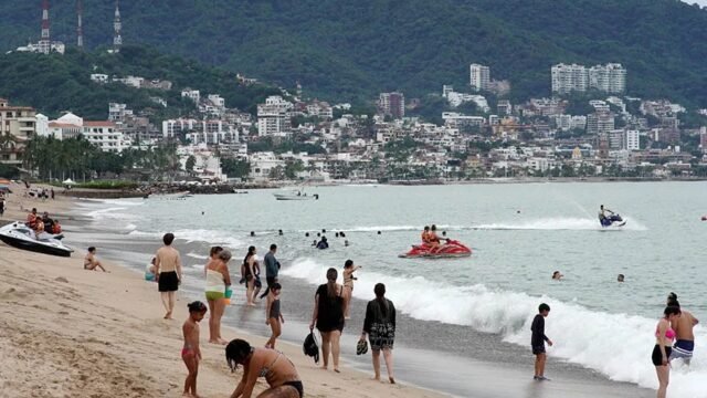 Exige CNET su tajada: pide que 7 mil 491 millones del impuesto al extranjero vayan al turismo en México
