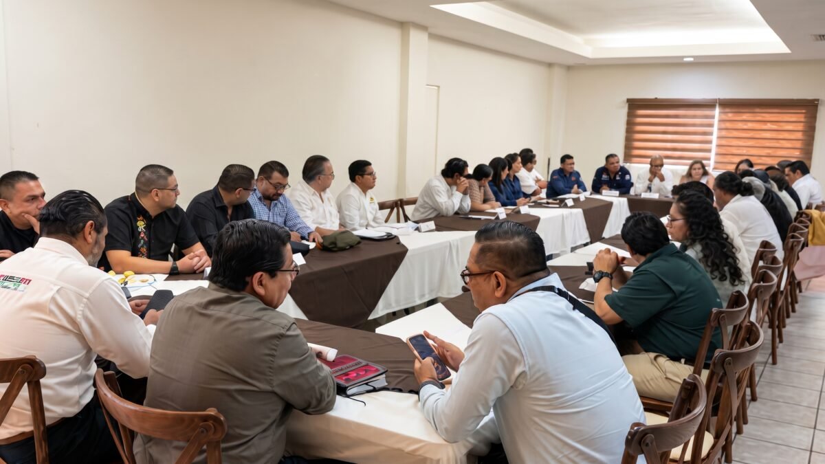 FGE y Poder Judicial realizan conversatorio en materia penal en Tapachula