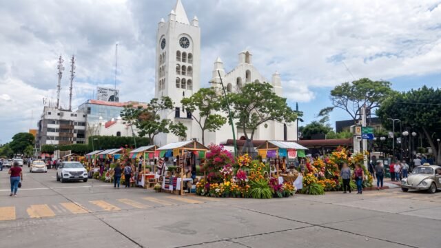 Fieles celebran a San Francisco de Asís con feria y oraciones en Tuxtla Gutiérrez