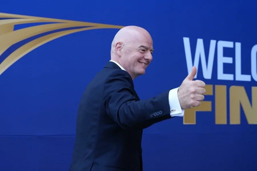 FIFA retira plan para vender competencias a inversores e Infantino pide disculpas en Zúrich