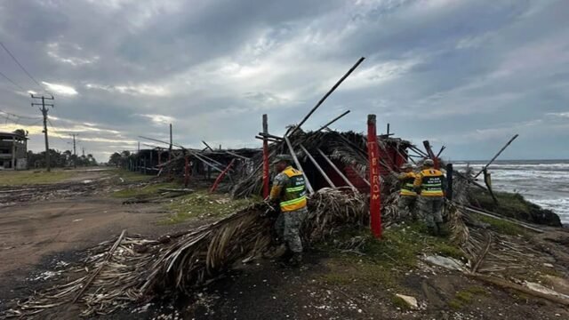 ¡Frente frío arrasa en Veracruz: despliegan a 953 militares para rescatar a damnificados!