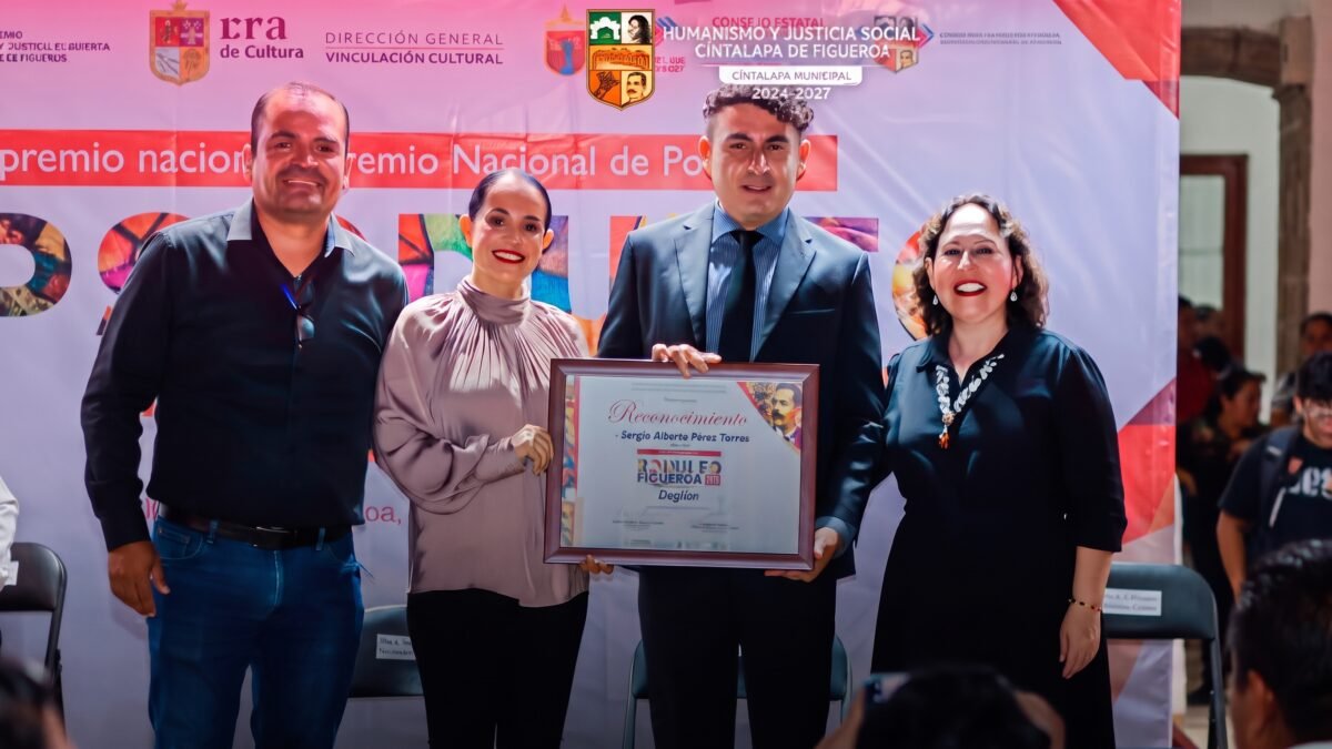 Gana 80 mil con versos: Sergio Pérez Torres conquista premio nacional de poesía en Cintalapa