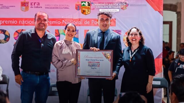 Gana 80 mil con versos: Sergio Pérez Torres conquista premio nacional de poesía en Cintalapa