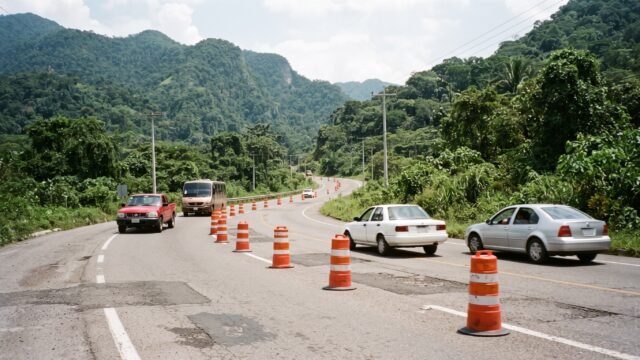 Habilitan rutas alternas para vehículos pequeños por afectación en autopista San Cristóbal-Chiapa de Corzo