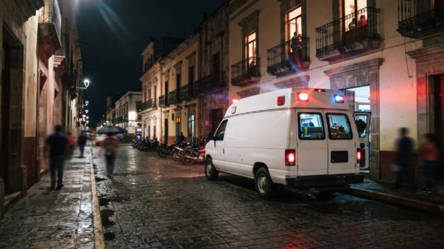 Hombre resulta con quemaduras tras explosión de pirotecnia en Tonalá