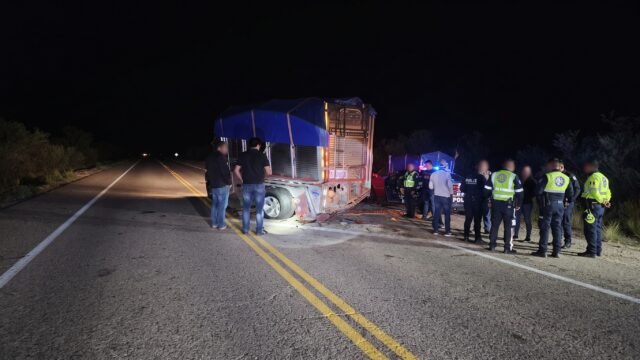 Hombre resulta grave tras ser prensado por su camioneta en carretera Comitán-Teopisca