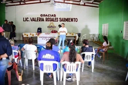 Imparten capacitación en primeros auxilios a mujeres de Villaflores