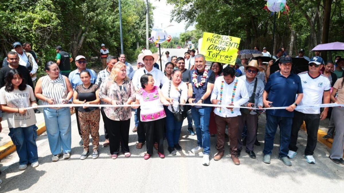 Inaugura Angel Torres segunda etapa de revestimiento en camino rural a Pacú en Tuxtla