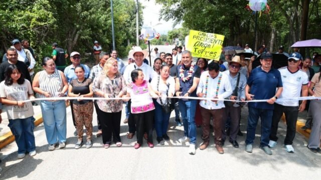 Inaugura Angel Torres segunda etapa de revestimiento en camino rural a Pacú en Tuxtla