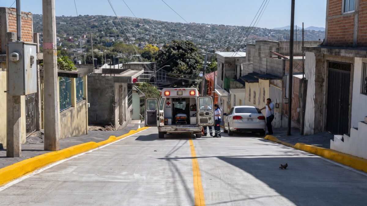 Le ganó el parto en plena calle: mujer da a luz en la 16 Poniente de Tuxtla