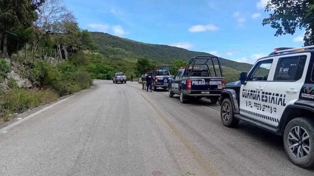 Le piden la bolsa a balazos: tres encapuchados frenan a trailero en el libramiento de Comitán