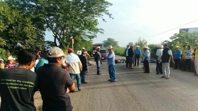 Liberan carretera El Parral-Tuxtla Gutiérrez tras acuerdo por rehabilitación de camino