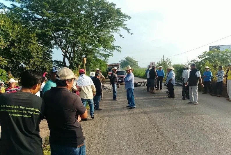 Liberan carretera El Parral-Tuxtla Gutiérrez tras acuerdo por rehabilitación de camino