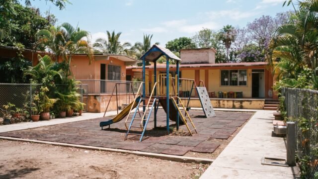 Llegan a 40 escuelas: llevan prevención y autocuidado a niños de preescolar en Tuxtla