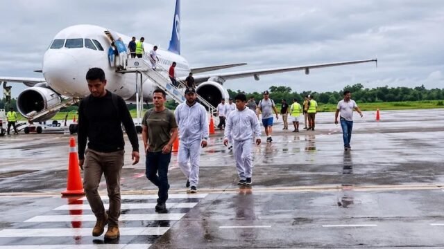 Llegan a Tapachula 390 mexicanos deportados en cuatro vuelos desde Estados Unidos