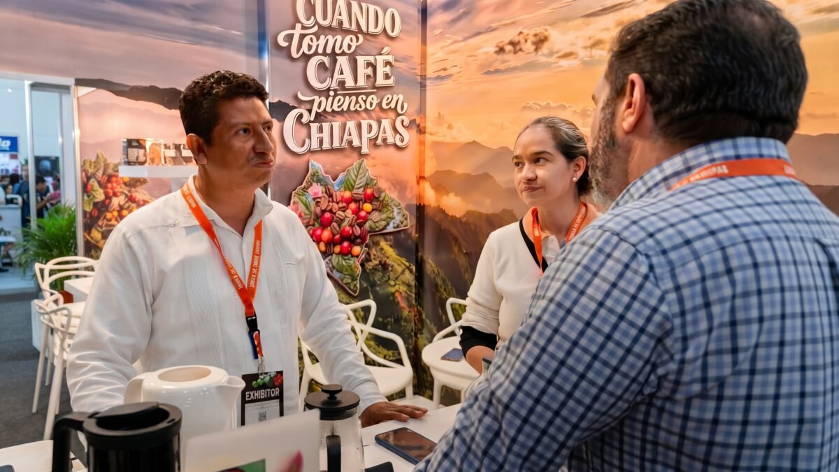 Lleva aroma de 182 mil productores: café de Chiapas conquista el World of Coffee en Panamá
