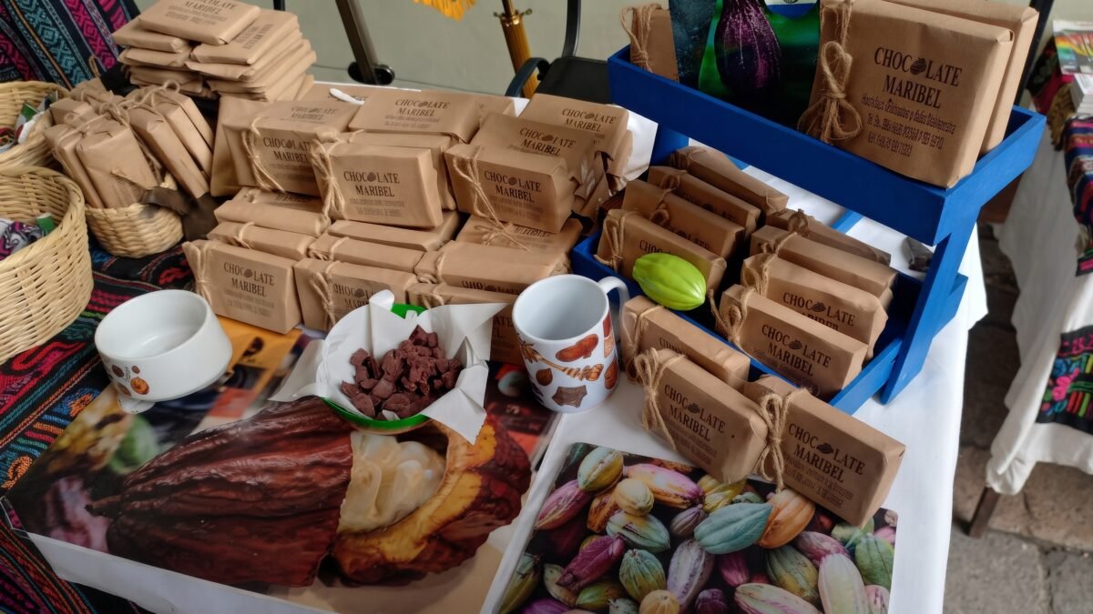 Llevan cacao del Soconusco al Senado: Chiapas presume sabor en seminario internacional