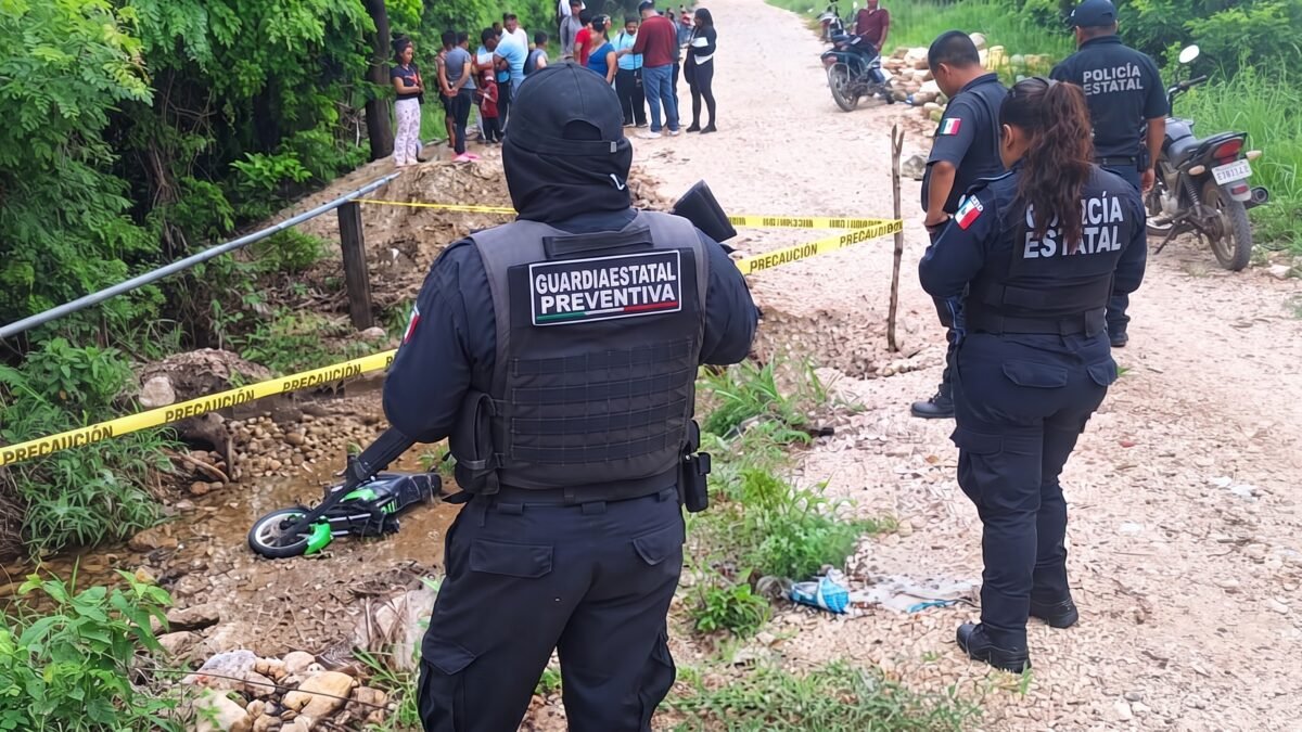 Localizan sin vida a motociclista en camino rural de Palenque