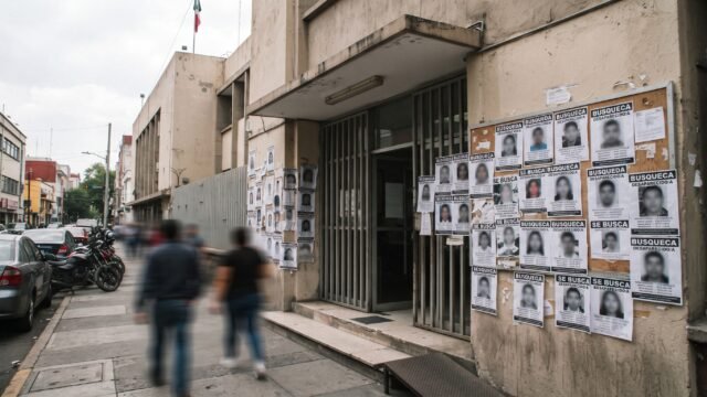 Madres buscadoras toman fiscalías en Córdoba y Orizaba previo a visita presidencial
