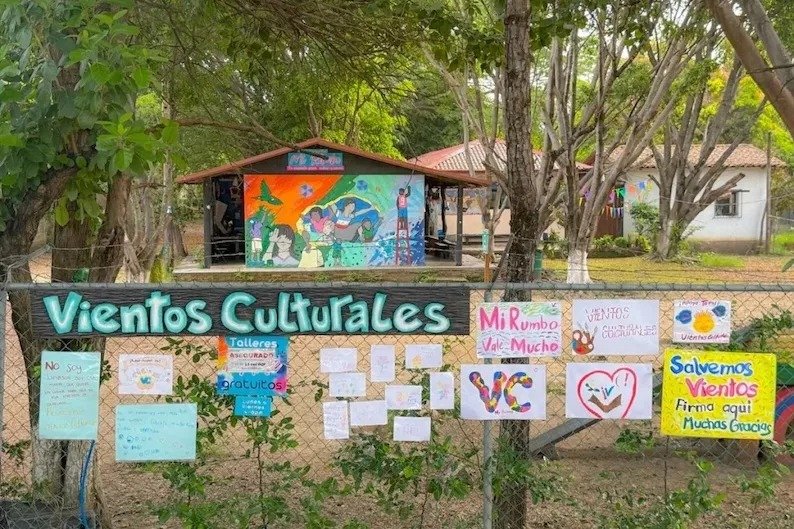 Madres promueven amparo por cierre del centro Mi Rumbo en Tuxtla Gutiérrez