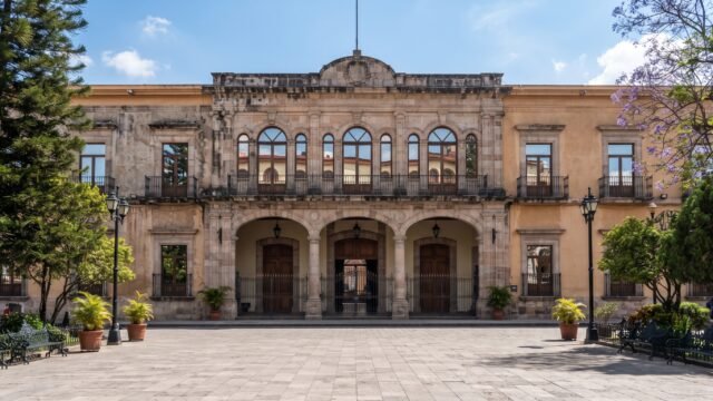 Mario Guillén Guillén se registra a proceso interno por el Distrito 10 de Villaflores