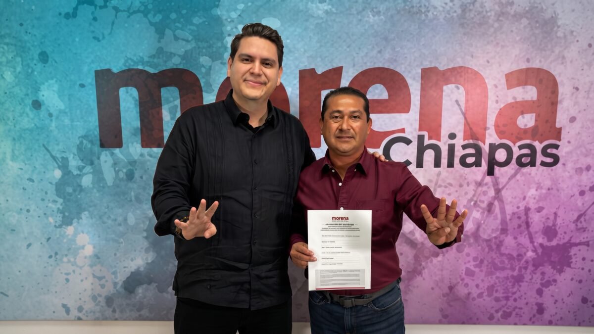 Mario Luis Meza, El Gallo, se registra en proceso interno de Morena en Socoltenango
