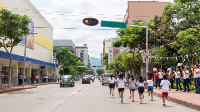 Más de 200 niñas y niños corren la edición 2026 de Solo para Peques en Caña Hueca