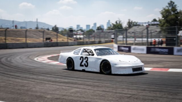 Max Gutiérrez llega en sexto lugar a la doble fecha de NASCAR México en Yucatán