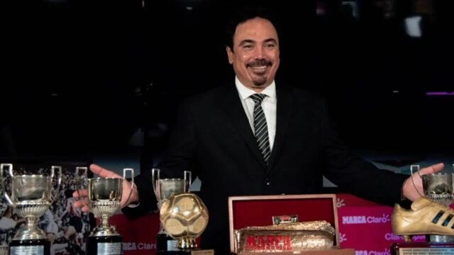 Medio siglo del debut de Hugo Sánchez: 50 años, 516 goles y un homenaje que lo hace llorar