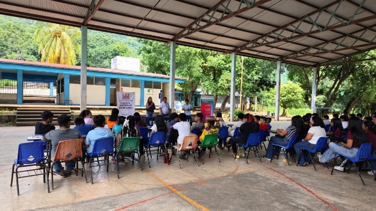 Mi cuerpo es mío y de nadie más: Fiscalía lleva prevención a escuelas de Pijijiapan y Villa Comaltitlán