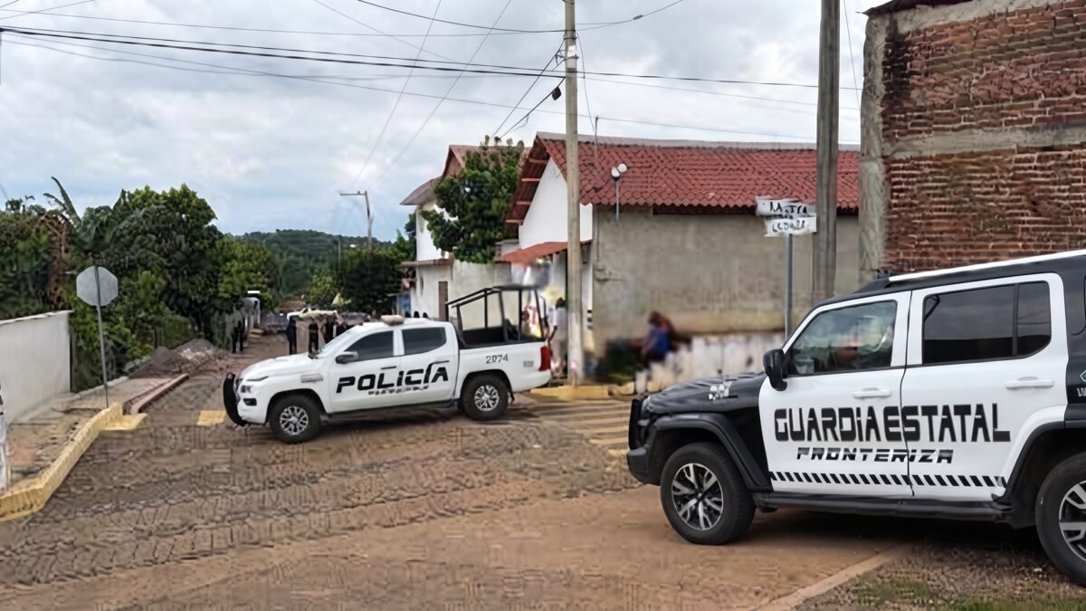 Movilización policiaca por supuestos restos humanos en la colonia San Román de Tapachula