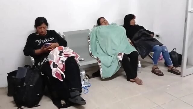 ¡No se van hasta que les resuelvan! Familias se plantan en la Fiscalía de Comitán