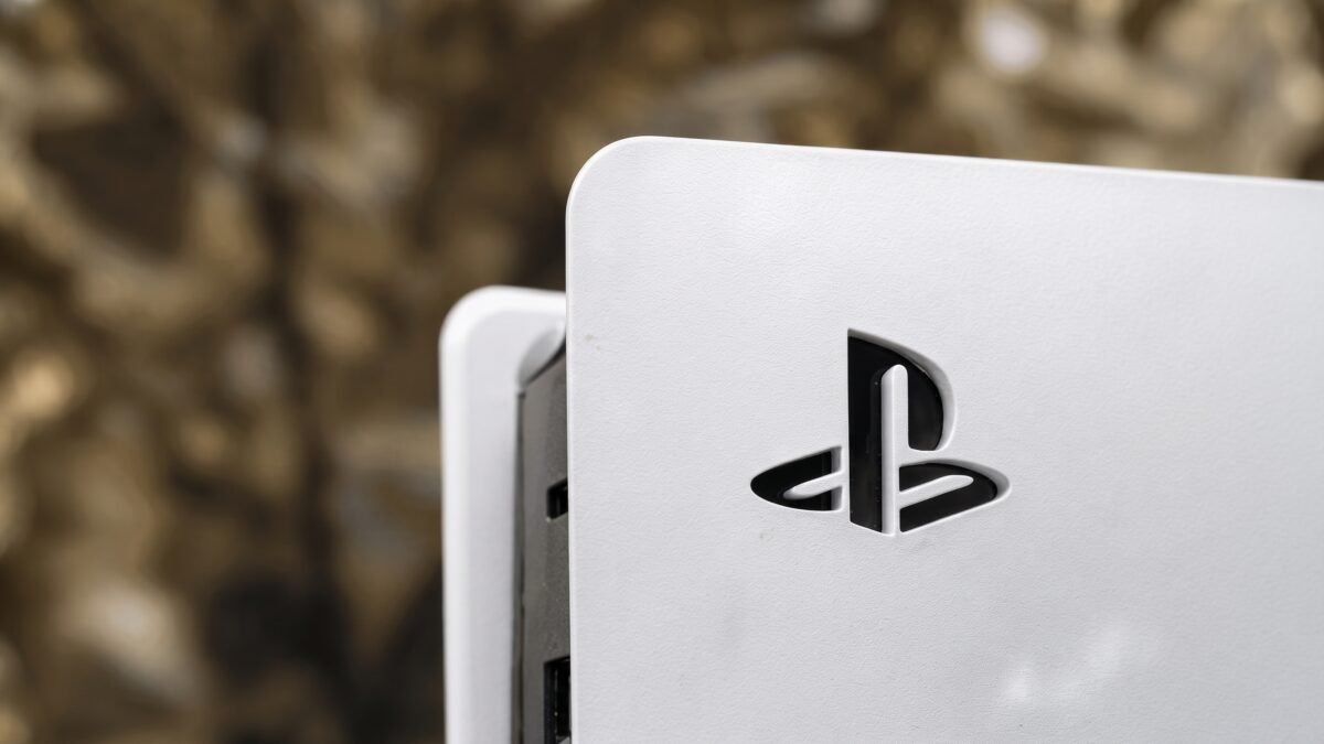 Nueva versión de PlayStation Portal se filtra con Android 15 y batería extraíble