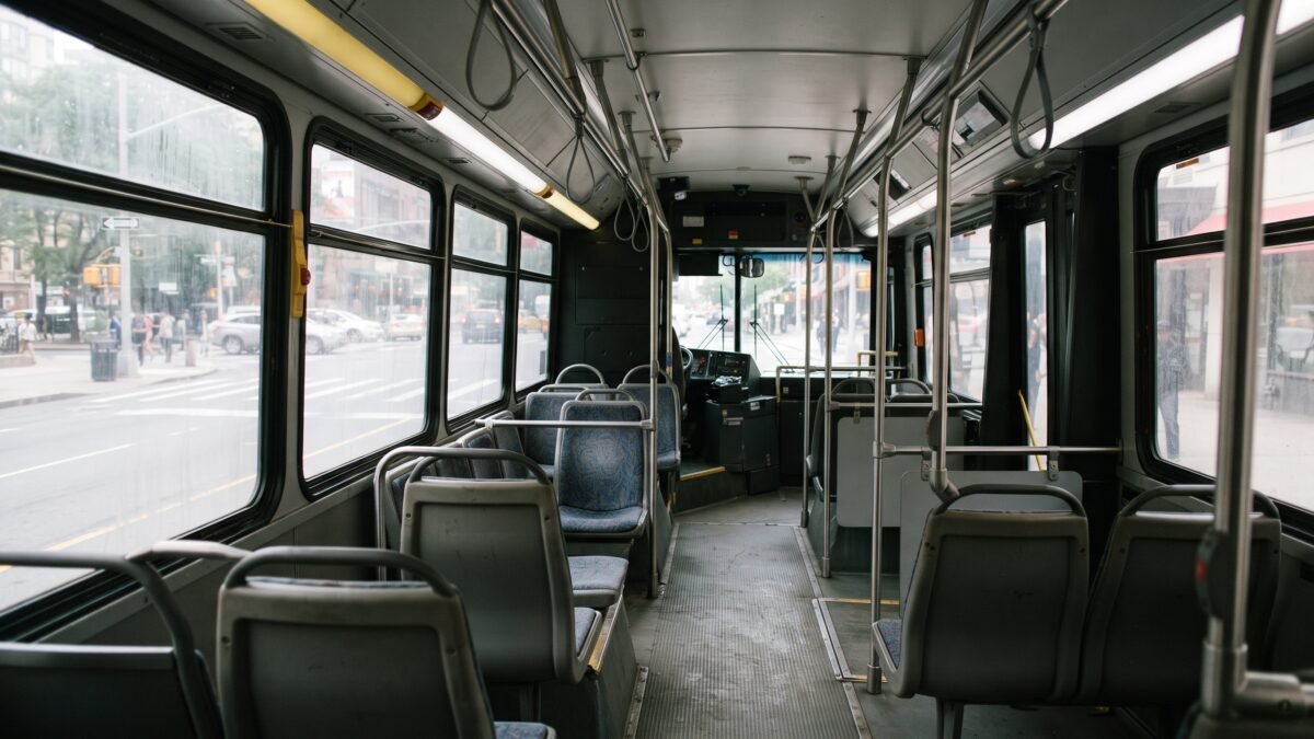 Números de denuncia en transporte ya ayudan a mujeres en Chiapas, afirma SMyT