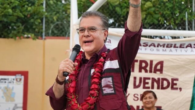 Paco Chacón recorre colonias de Tuxtla Gutiérrez y dialoga con militantes de Morena