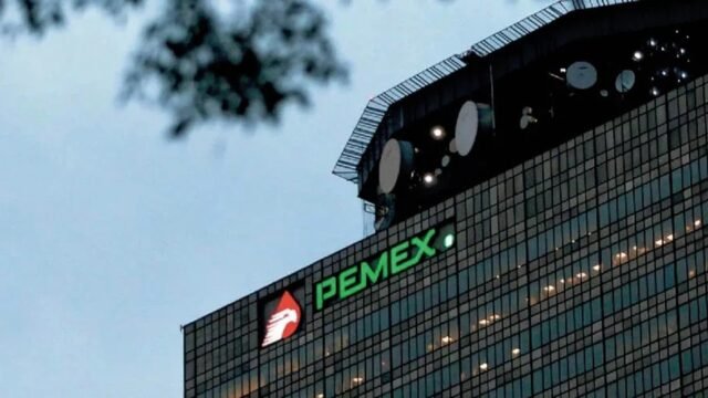 Pemex frena los rumores: niega despidos masivos y recortes salariales en la petrolera