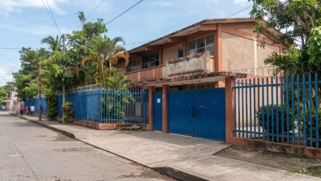 Piden cubrebocas obligatorio en Cobach plantel 01 de Tuxtla por casos de gripe y covid