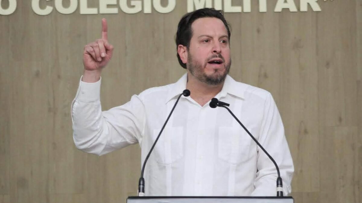 Piden separación de director de escuela Mario Castellanos en San Cristóbal