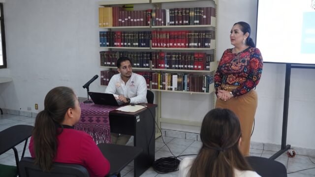 Poder Judicial capacita a personal de archivos de salas civiles y penales en Tuxtla