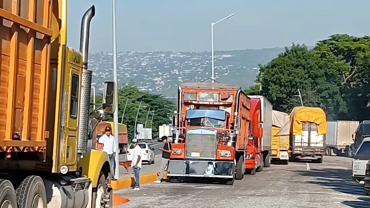 Presencia sin bloqueo: transportistas de Chiapas se plantan en Chiapa de Corzo por la inseguridad
