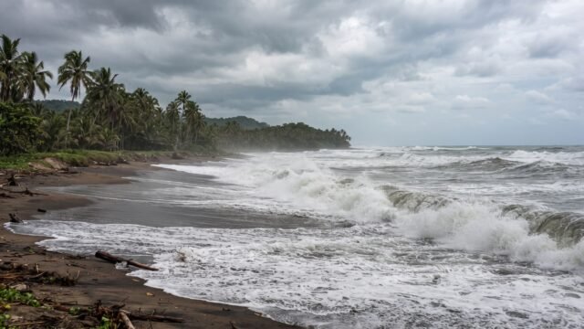 Protección Civil advierte riesgo de tsunamis en Chiapas y anuncia foro en Tapachula