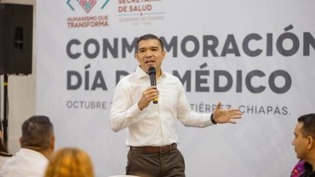 Reconoce Avendaño a médicos de Chiapas: promete salud más justa y digna para el gremio