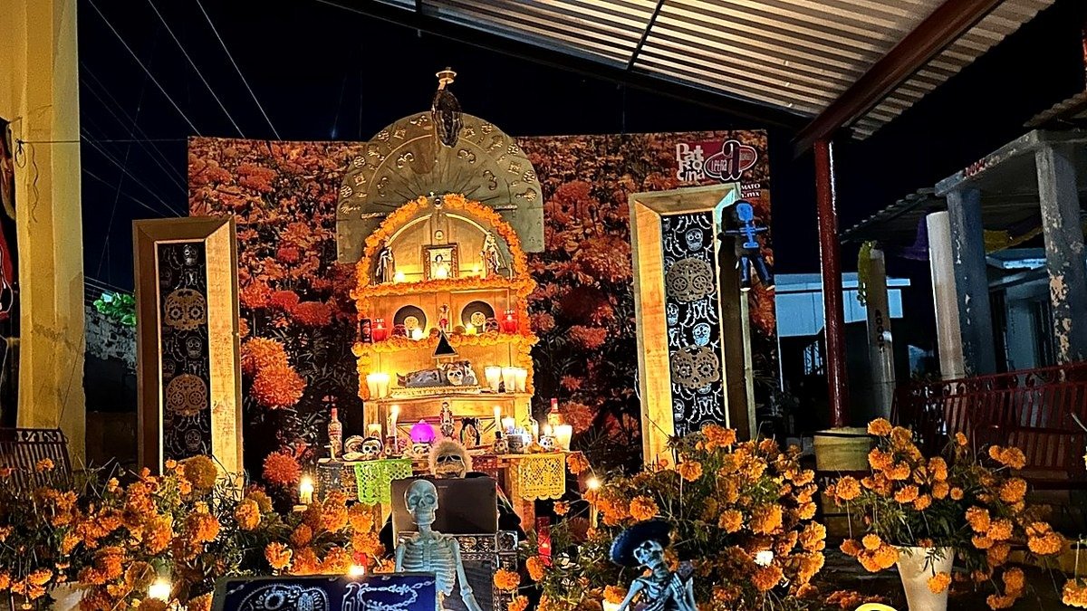 Regalan pan, chocolate y aguardiente por cuatro días: así es el xiwanel tojolabal en Las Margaritas