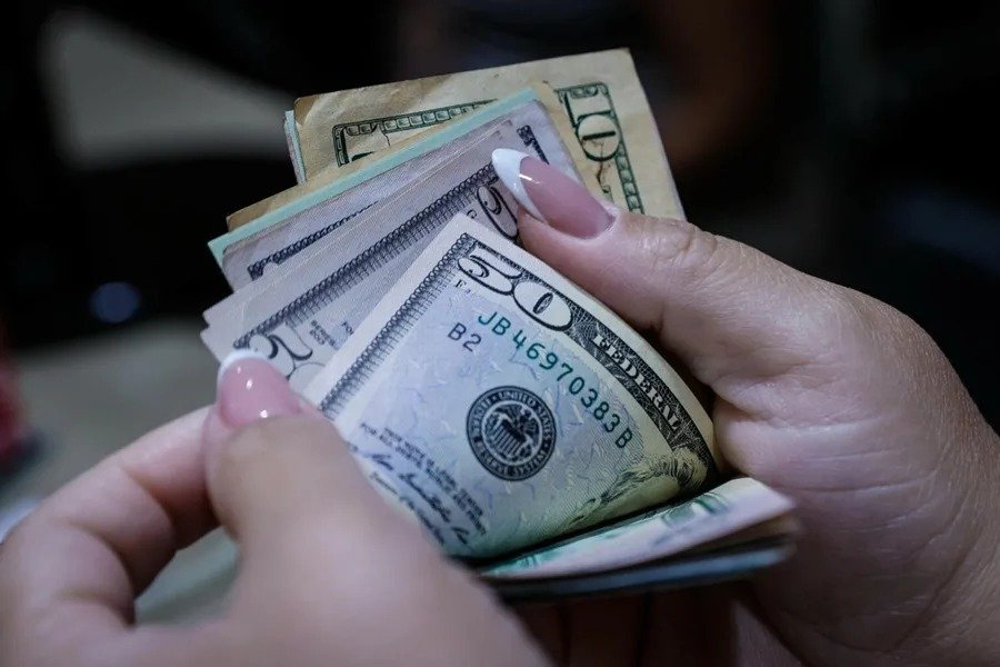 Remesas pierden más de 20 por ciento de poder adquisitivo en México, alerta Banxico