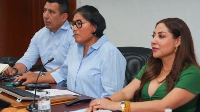 Revisan avances de la carretera Palenque-Ocosingo, Ruta de las Culturas Mayas